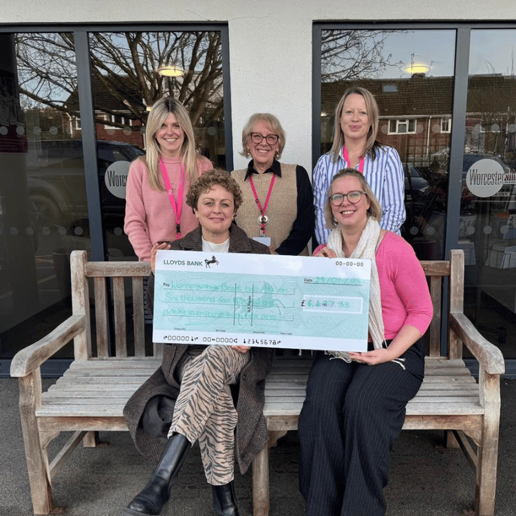 hotelshopUK donates over £6000 to local charity.